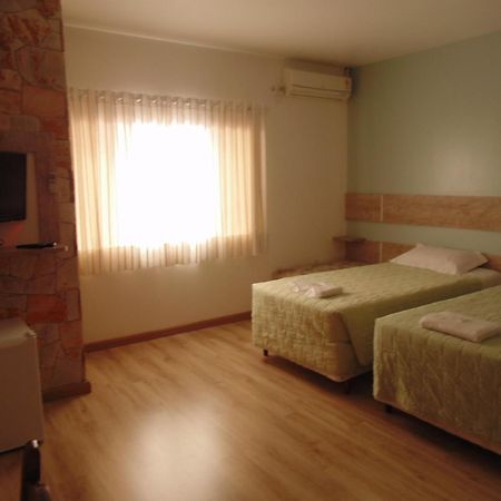 Hotel Vila Germanica Blumenau Bilik gambar